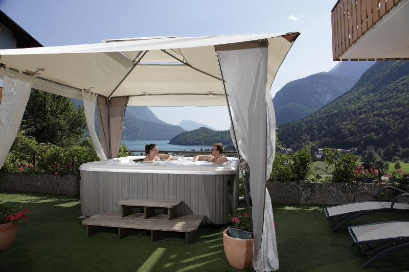 Hotel Olympia Molveno Exteriör bild