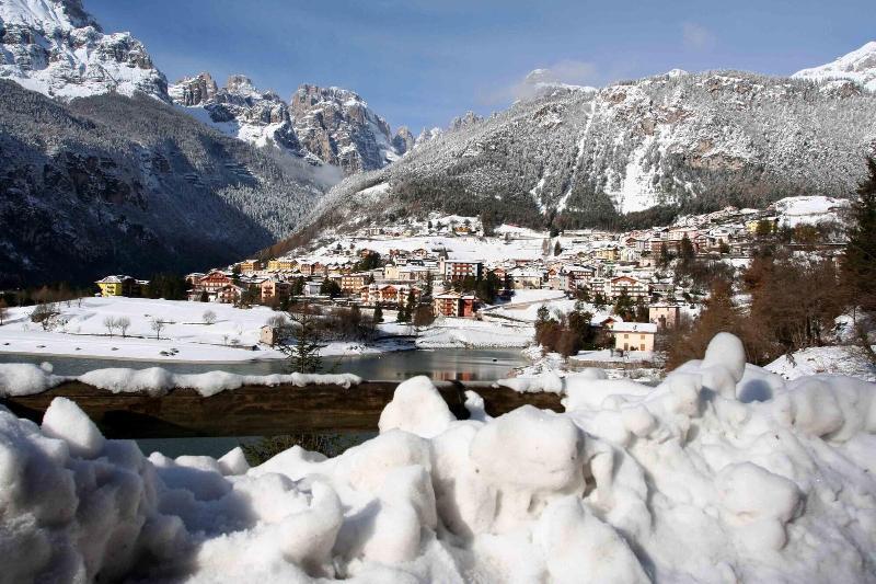 Hotel Olympia Molveno Exteriör bild