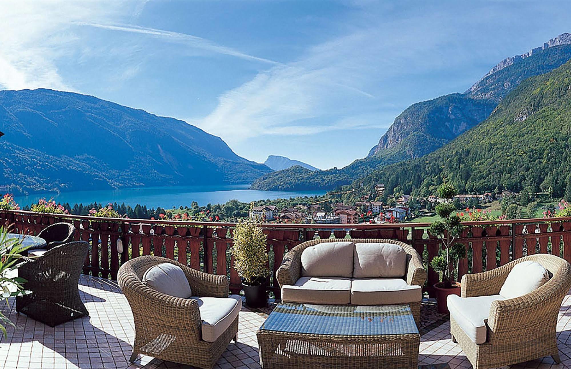 Hotel Olympia Molveno Exteriör bild
