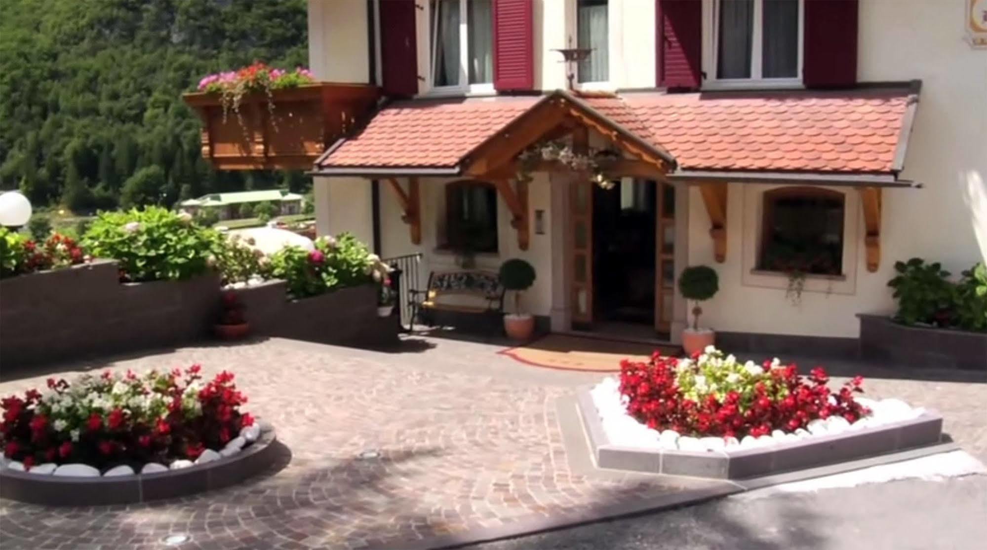 Hotel Olympia Molveno Exteriör bild